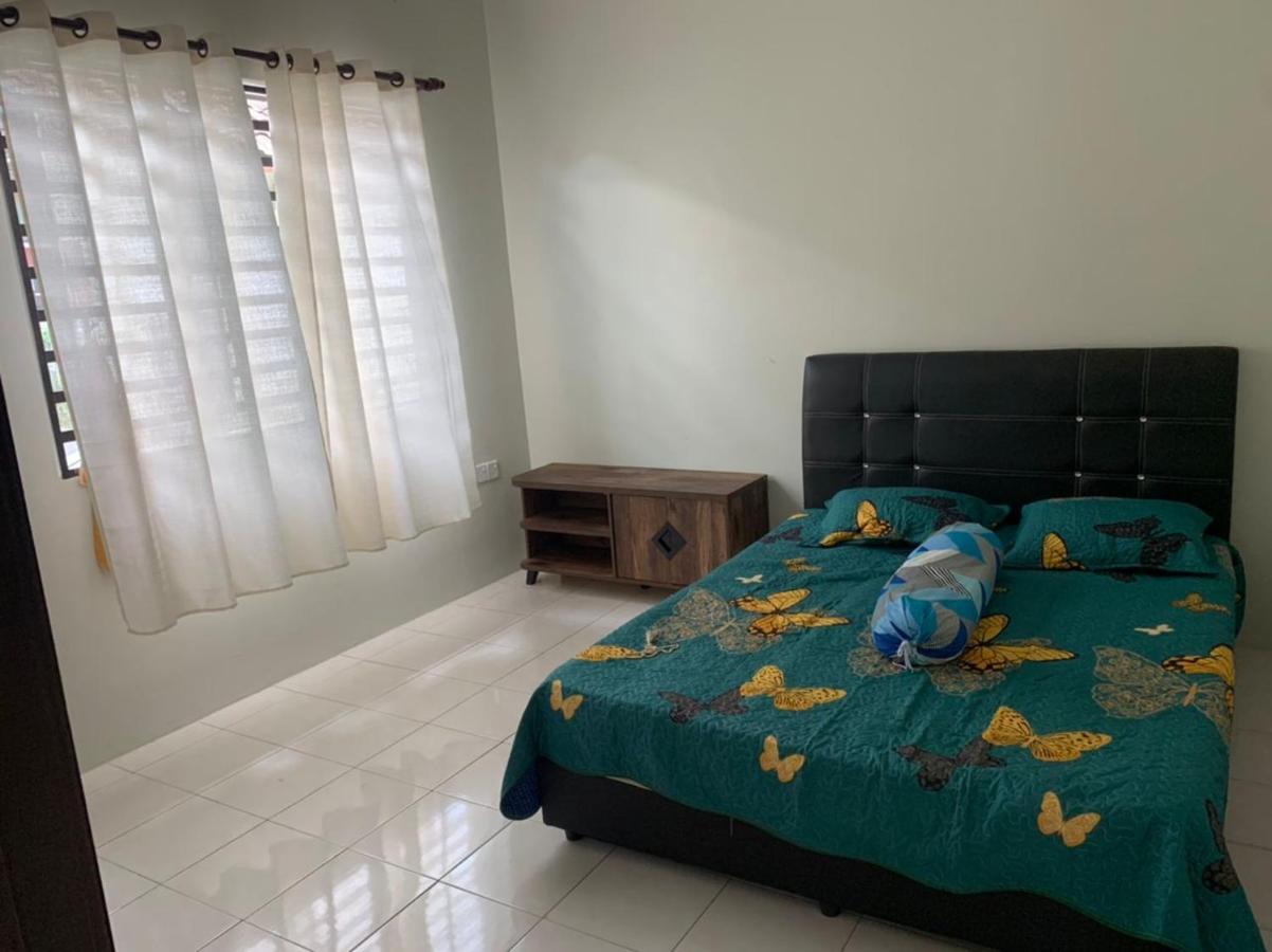 Homestay Maryam 루무트 외부 사진