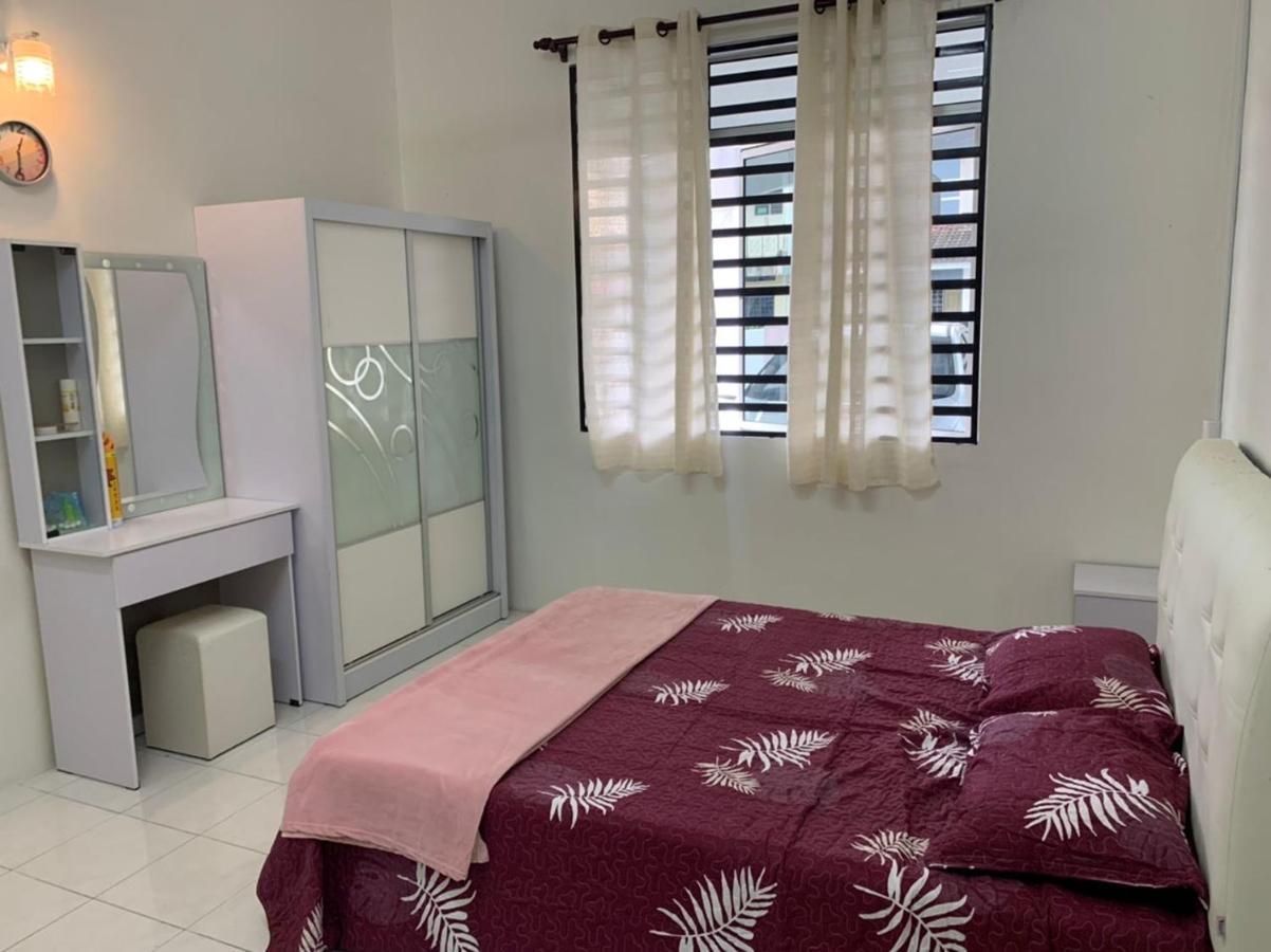 Homestay Maryam 루무트 외부 사진
